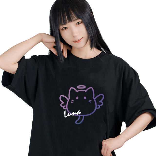 紫月るな 黒Tシャツ